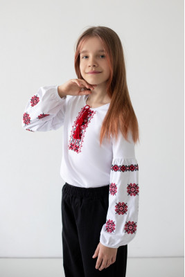 Вишиванка для дівчат